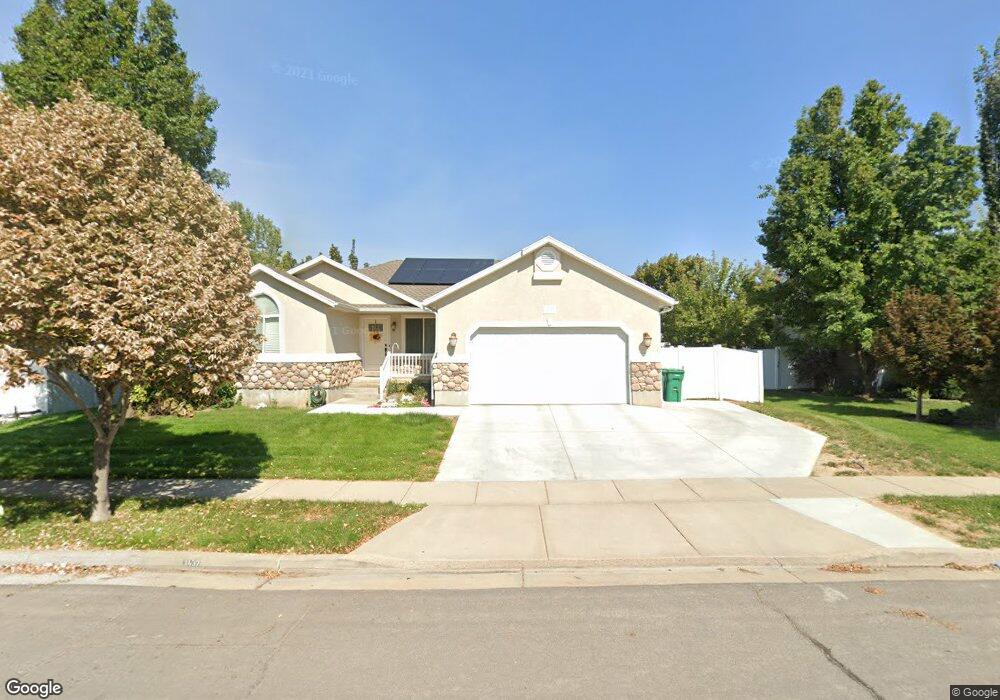 1437 S Pebblecreek Dr, Layton, UT 84041 - photo 1