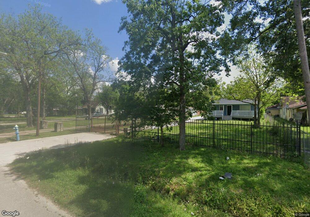 502 E Burress St, Houston, TX 77022 - photo 1