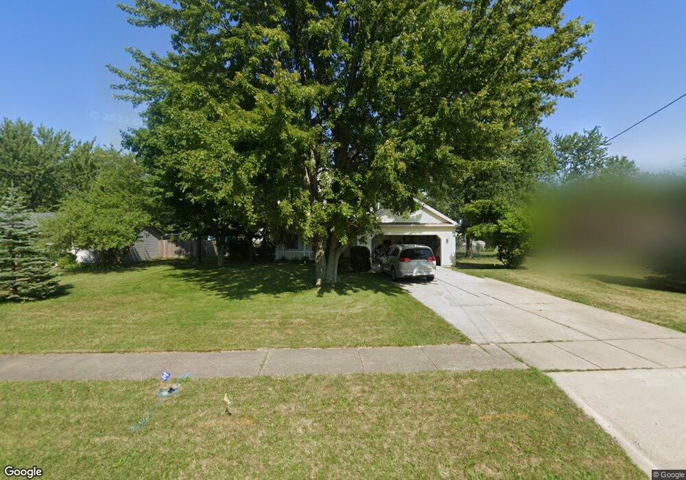 761 Harris Rd, Sheffield Lake, OH 44054 - photo 1