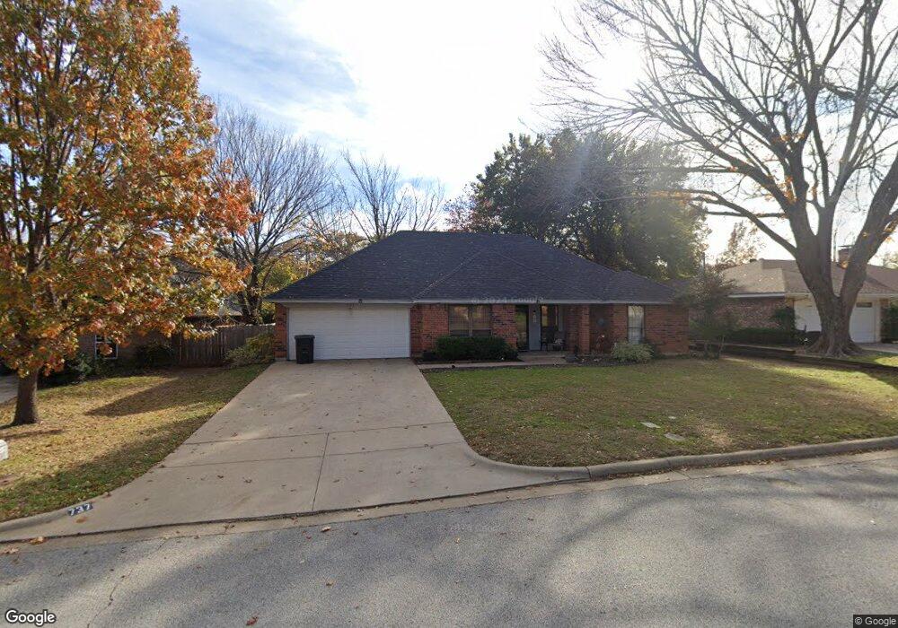 737 Highland Park Dr, Hurst, TX 76054 - photo 1