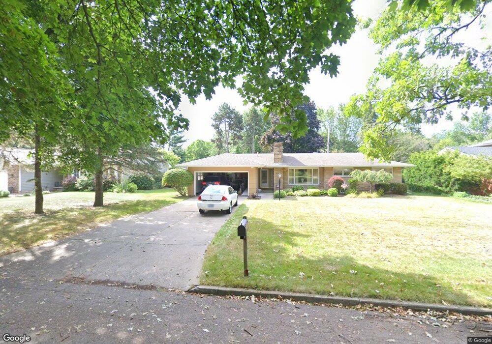 2815 N Cambridge Rd, Lansing, MI 48911 - photo 1