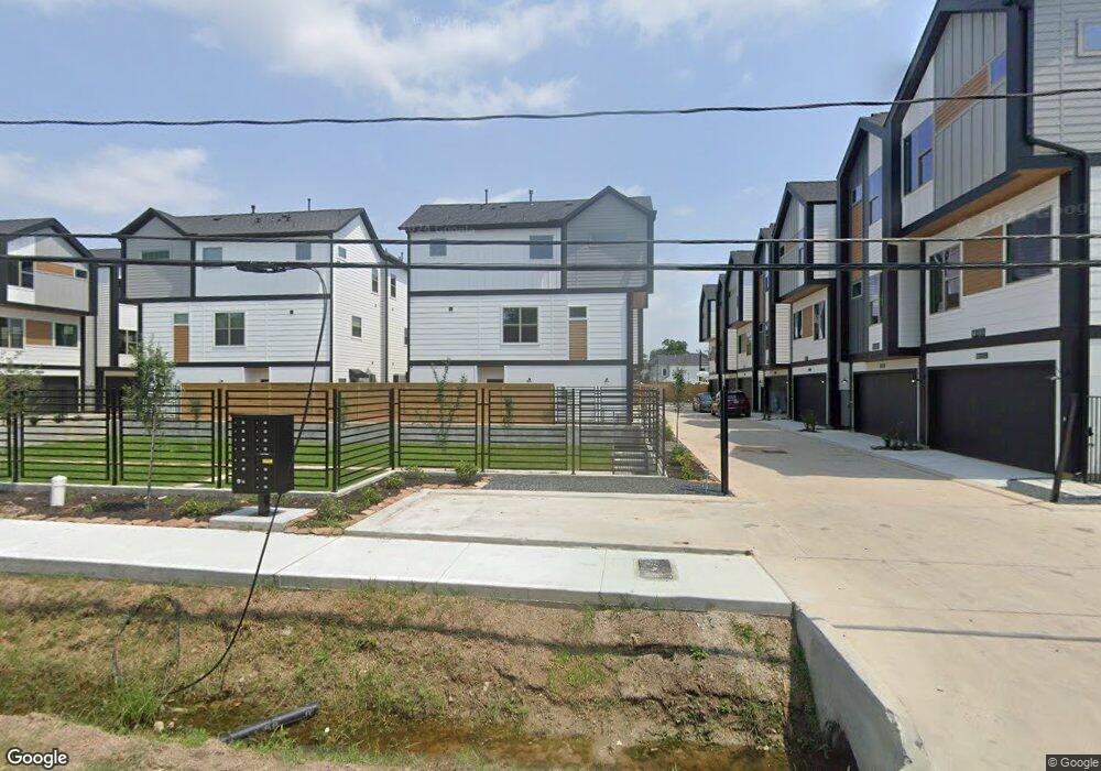 812 Curtin St, Houston, TX 77018 - photo 1