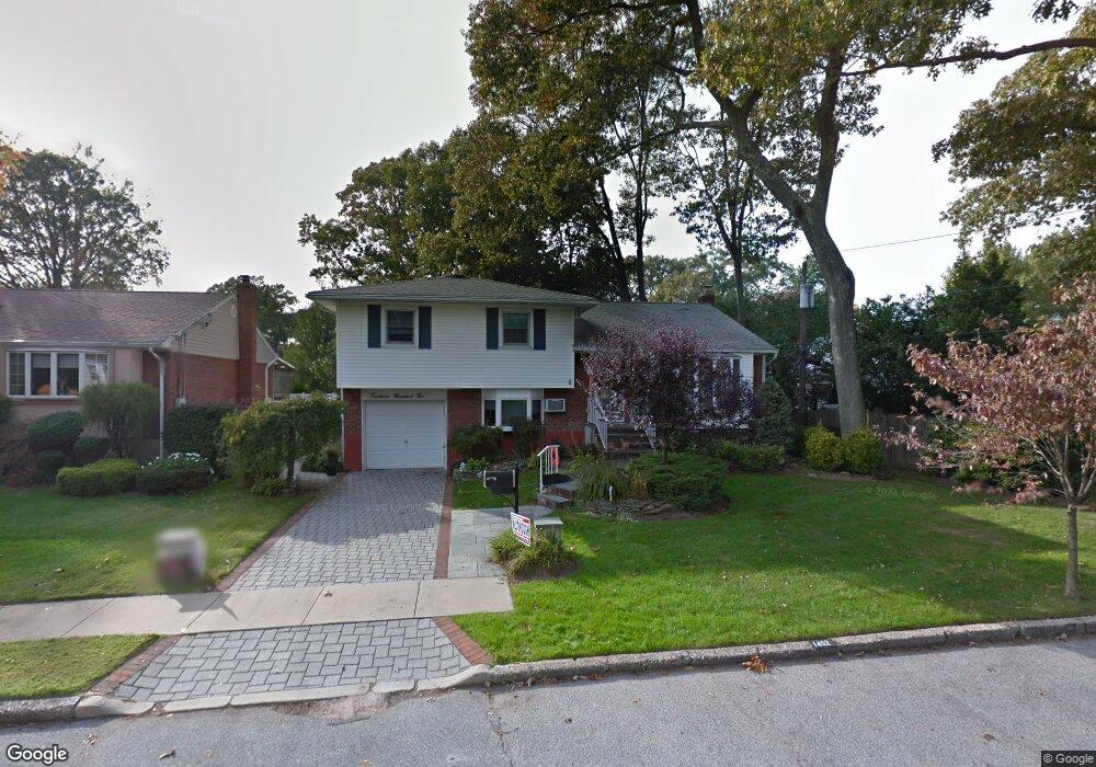 1402 Catherine Place, Merrick, NY 11566 - photo 1