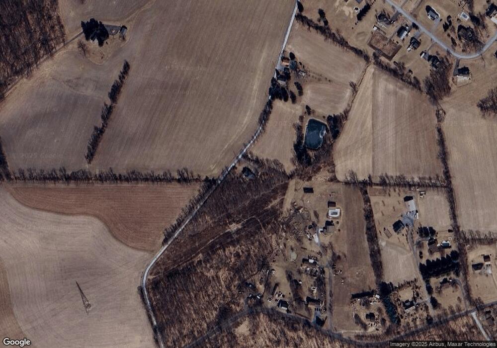 450 Rabbit Rd, Bath, PA 18014 - photo 1