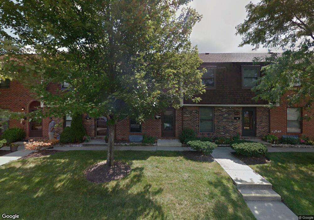 1948 Willoway Cir S unit BLDG 1948 4, Columbus, OH 43220 - photo 1