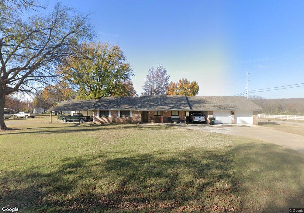 902 N 11th St, Henryetta, OK 74437 - photo 1