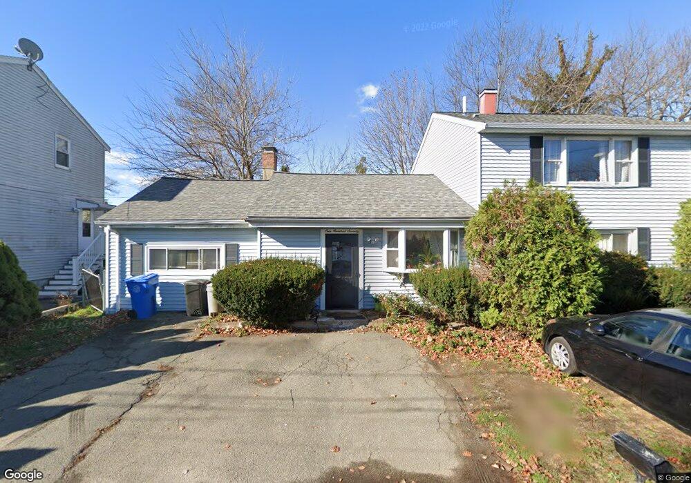 170 Lakeview Ave, Waltham, MA 02451 - photo 1