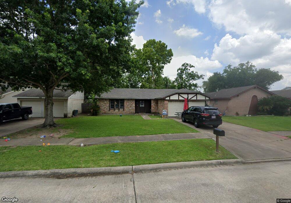 5010 Abercreek St, Friendswood, TX 77546 - photo 1