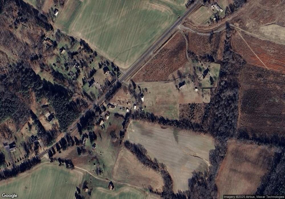 19256 Ridge Rd, Colonial Beach, VA 22443 - photo 1