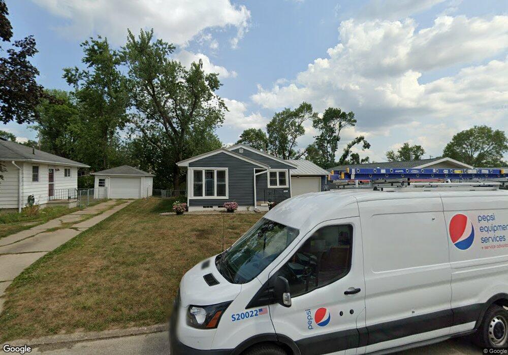 512 35th St SE, Cedar Rapids, IA 52403 - photo 1