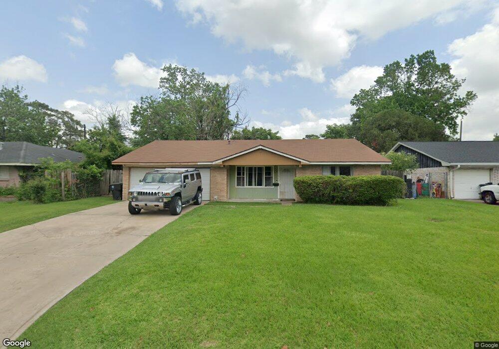 10542 Rebel Rd, Houston, TX 77016 - photo 1