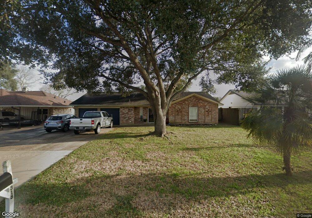 318 Hurstgreen Ln, Alvin, TX 77511 - photo 1