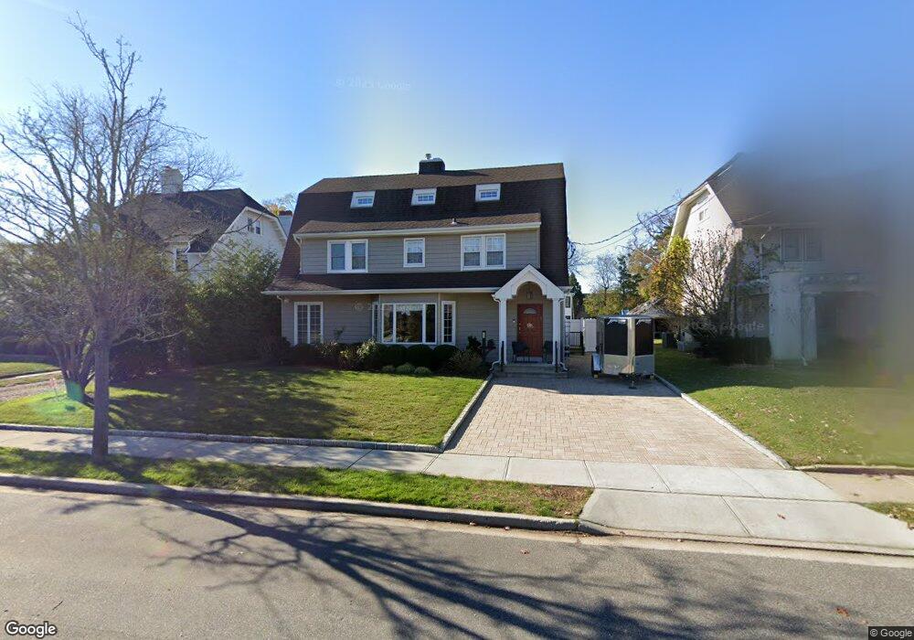 125 Pine St, Woodmere, NY 11598 - photo 1