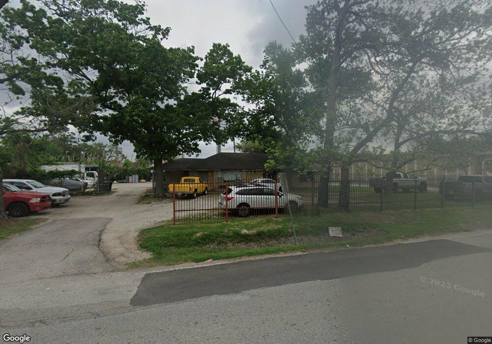 352 Link Rd, Houston, TX 77009 - photo 1