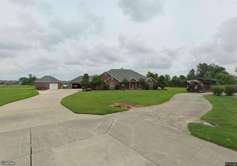 1674 N Crestview Dr, Lake Charles, LA 70605 - photo 1