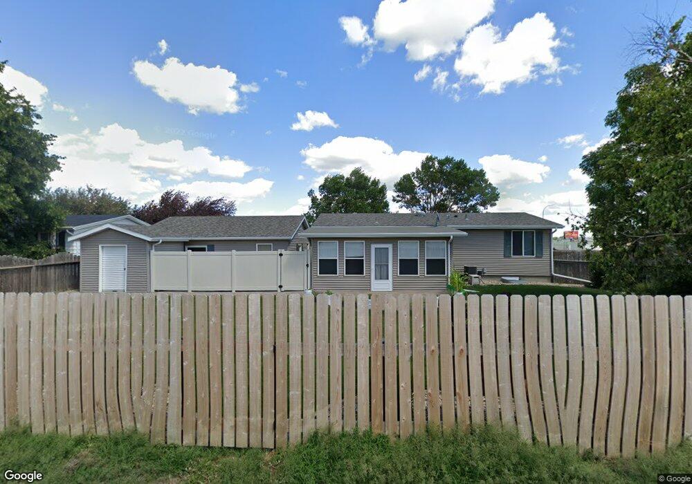 2605 Skyway Ct, Williston, ND 58801 - photo 1