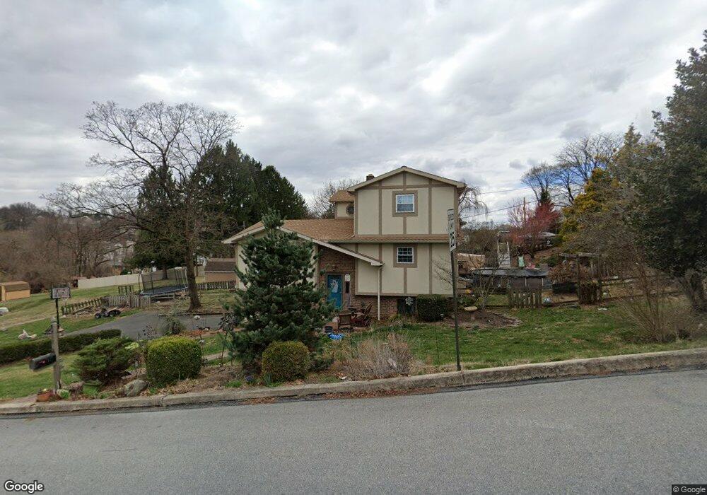 717 Greenwood Ave, Mohnton, PA 19540 - photo 1