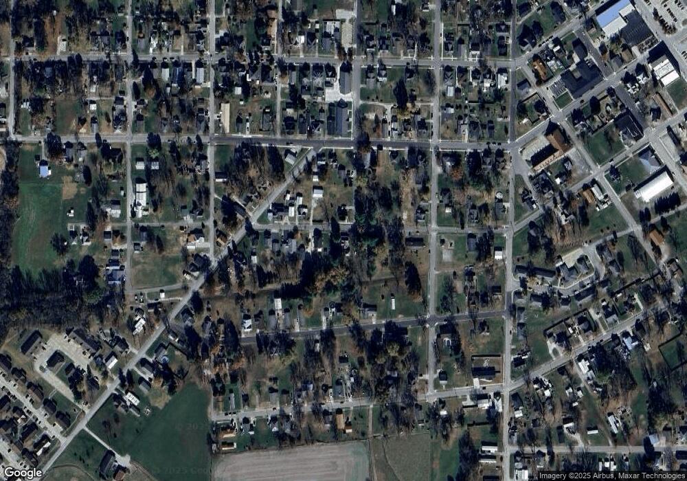 701 W 2nd St, Bicknell, IN 47512 - photo 1