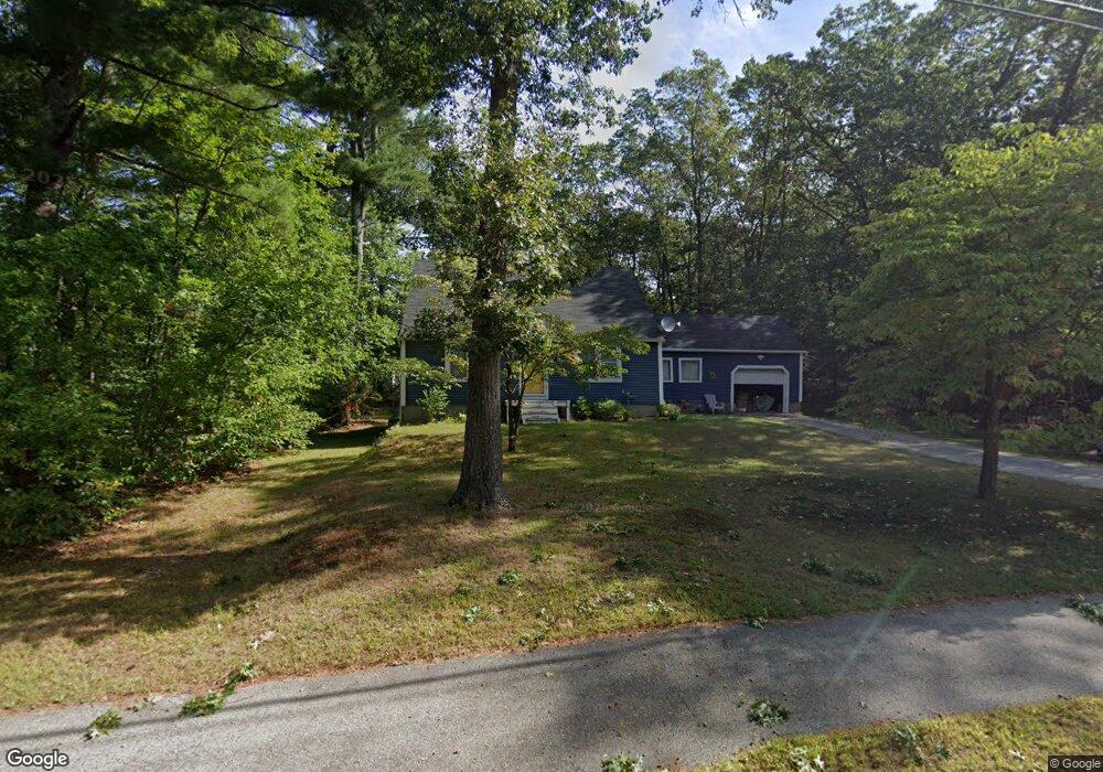 4 Tinker Rd, MerriMacK, NH 03054 - photo 1