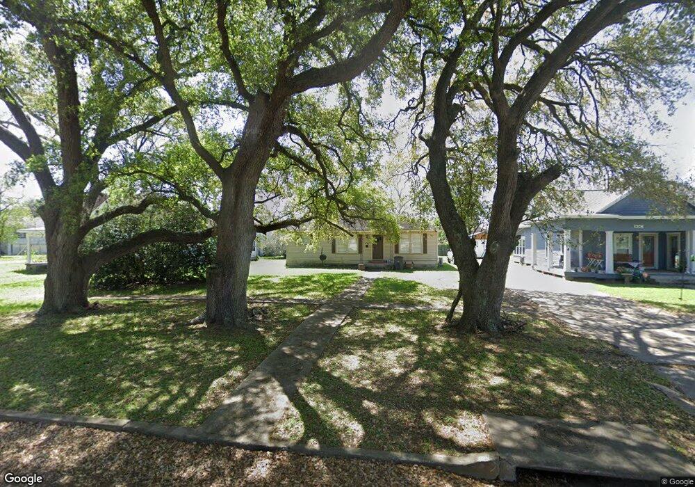 1216 6th St, Bay City, TX 77414 - photo 1