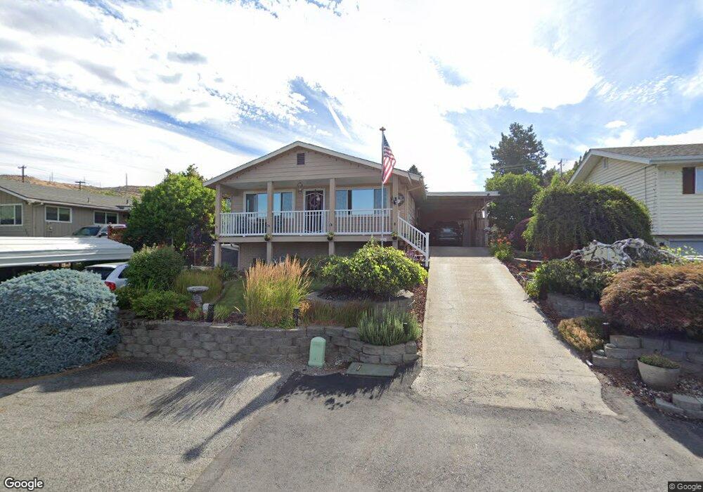 917 N Jackson Place, East Wenatchee, WA 98802 - photo 1