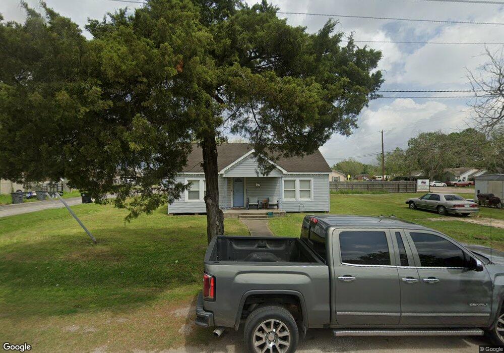 3025 10th St, Bay City, TX 77414 - photo 1