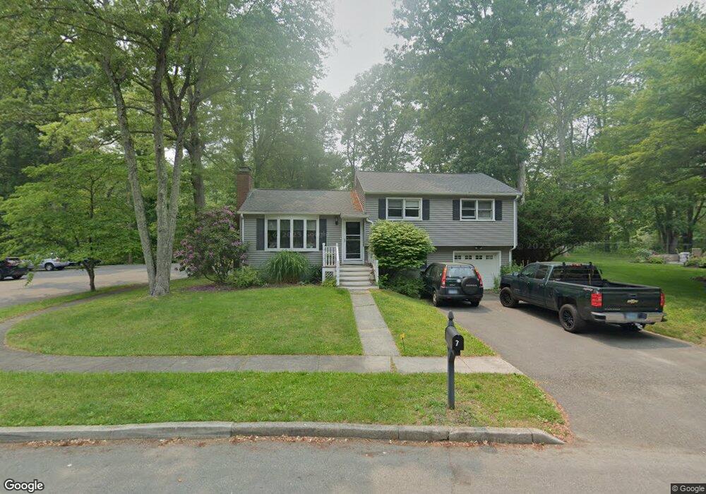 7 Allen Rd, Fairfield, CT 06824 - photo 1