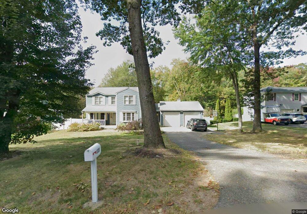 123 Johnny Appleseed Ln, Leominster, MA 01453 - photo 1