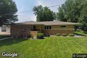 1319 Birch St, Hull, IA 51239