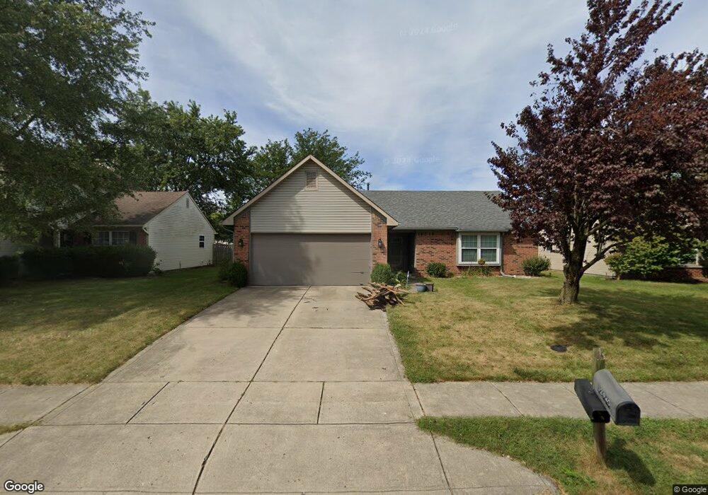 12940 Shandon Ln, Fishers, IN 46038 - photo 1