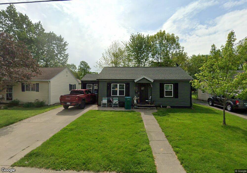 1320 S 6th St, Mattoon, IL 61938 - photo 1