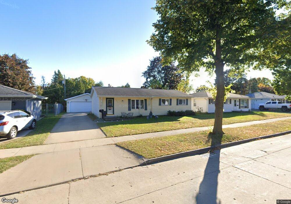 1213 W Hawes Ave, Appleton, WI 54914 - photo 1