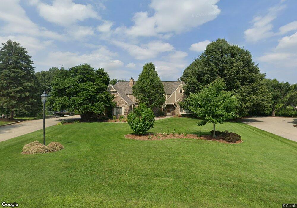 W238N3262 High Meadow Ct, Pewaukee, WI 53072 - photo 1