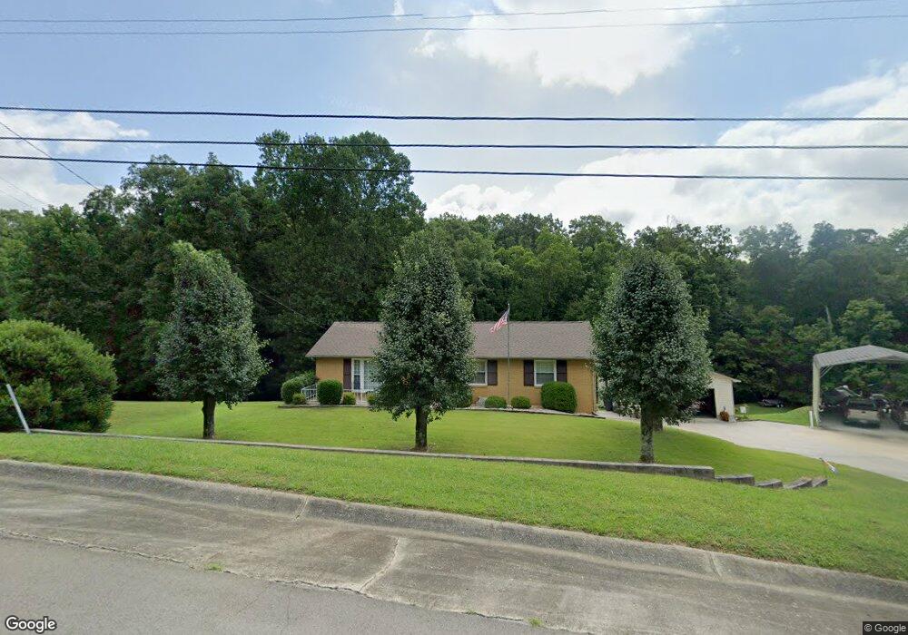 211 Parkview Dr, McMinnville, TN 37110 - photo 1
