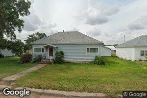304 D St, Stapleton, NE 69163