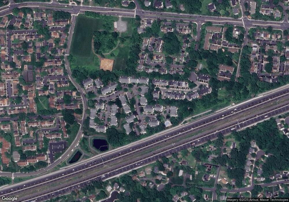 10040 Oakton Terrace Rd, Oakton, VA 22124 - photo 1