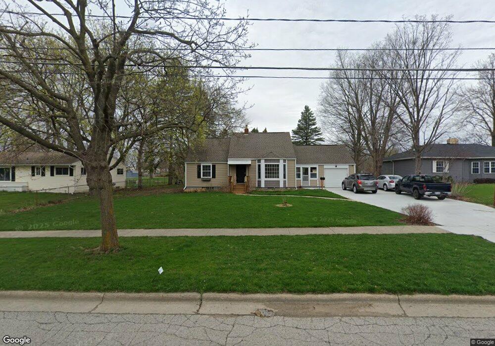 827 Coutant St, Flushing, MI 48433 - photo 1