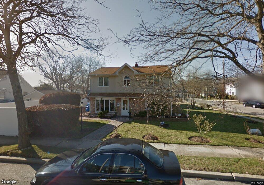 2 Ocean Ave, Bellmore, NY 11710 - photo 1