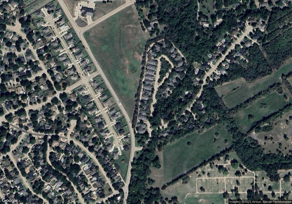 712 Oak Creek Ct, Ennis, TX 75119 - photo 1