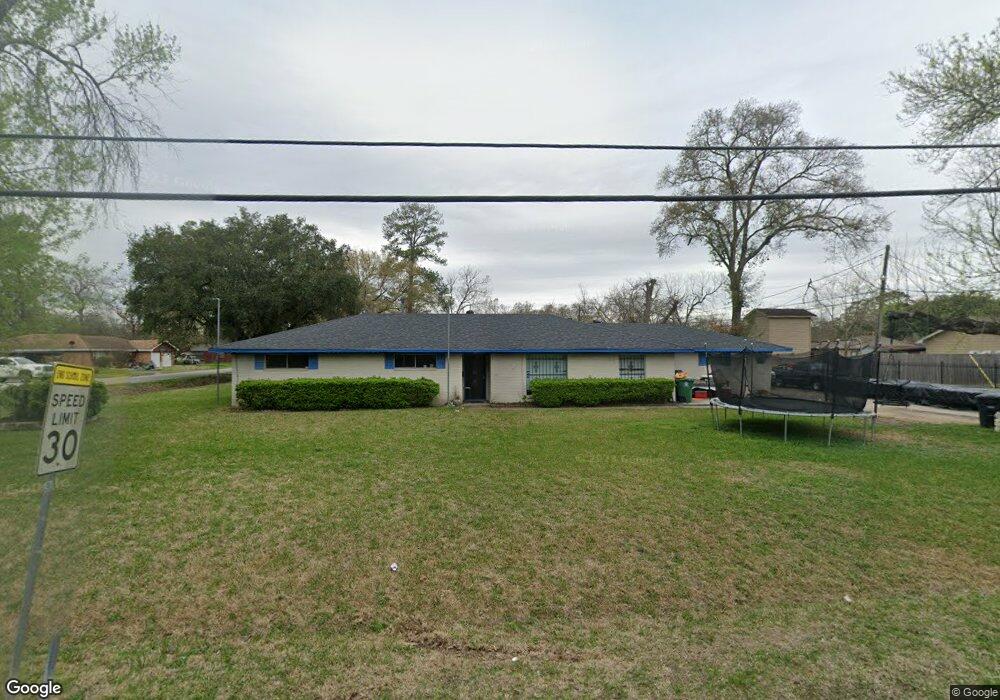 10215 Mcgallion Rd, Houston, TX 77076 - photo 1