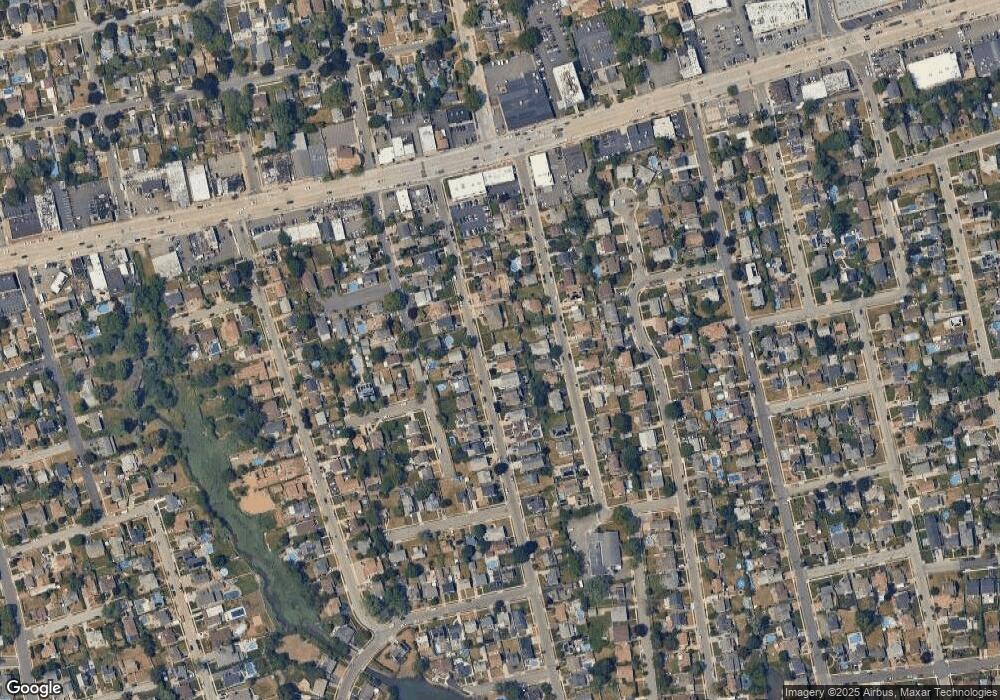 725 Sunrise Ave, Bellmore, NY 11710 - photo 1