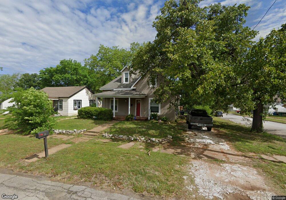 131 E Munson St, Denison, TX 75021 - photo 1