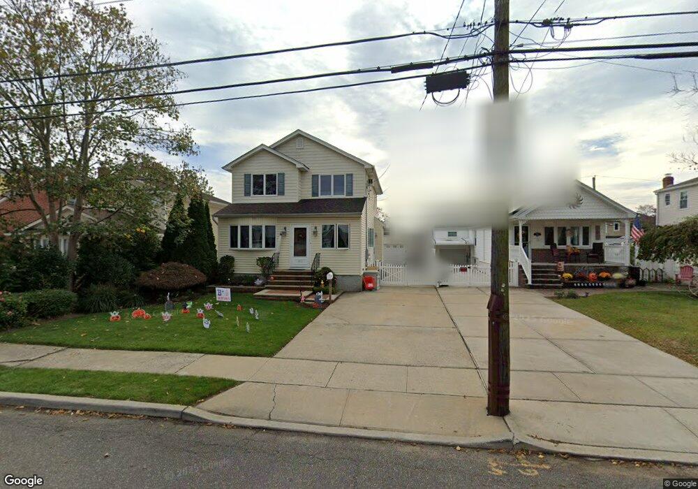 951 Third Ave, Franklin Square, NY 11010 - photo 1