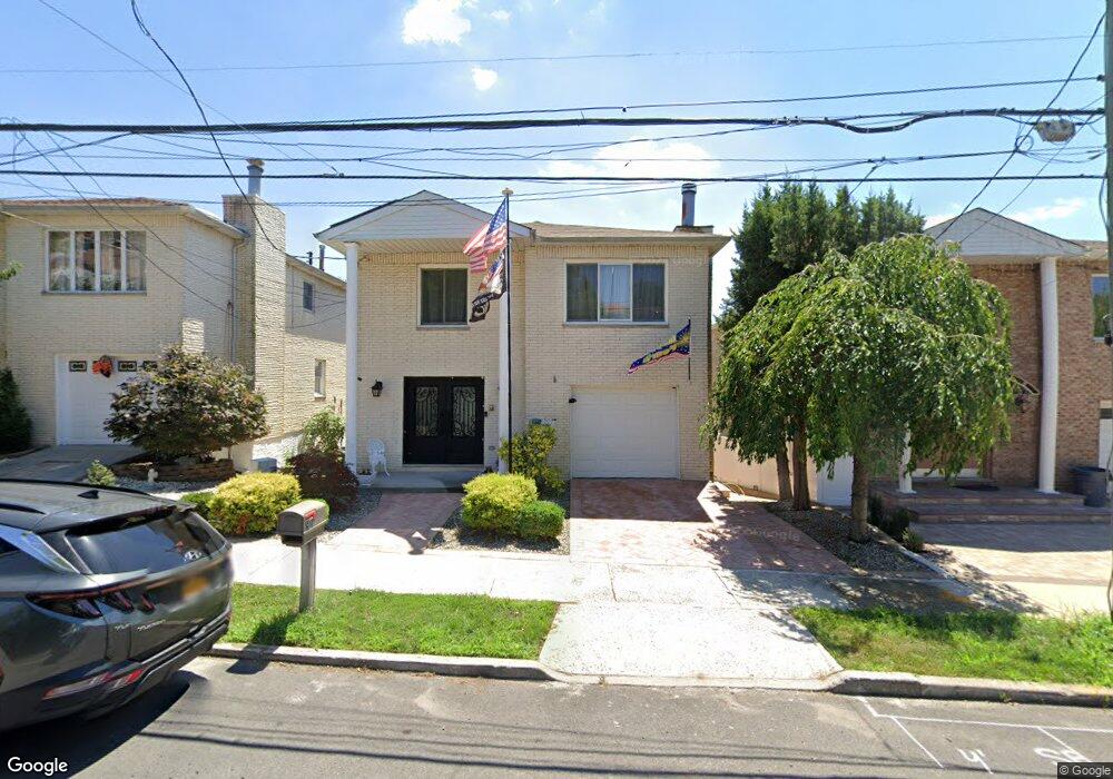907 Bard Ave, Staten Island, NY 10301 - photo 1