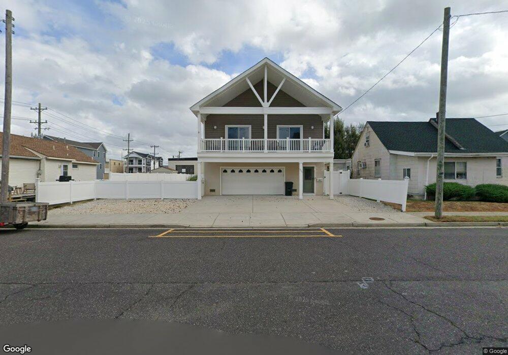 323 W Garfield Ave, Wildwood, NJ 08260 - photo 1