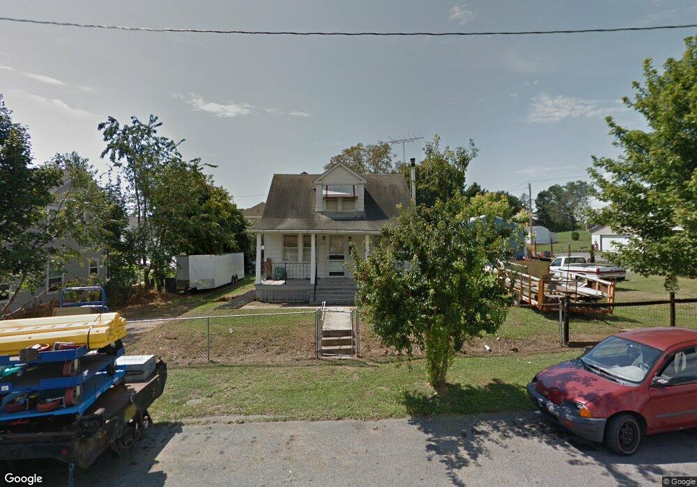 1027 Lanvale St, Hagerstown, MD 21740 - photo 1