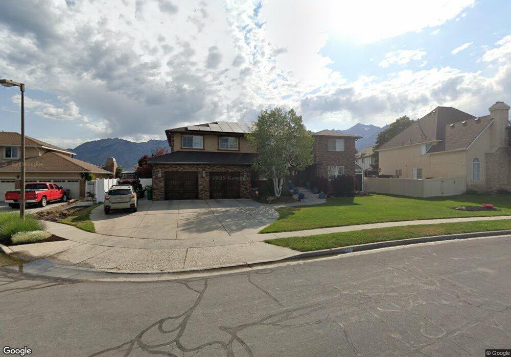 8701 S Glider Ln, Sandy, UT 84093 - photo 1