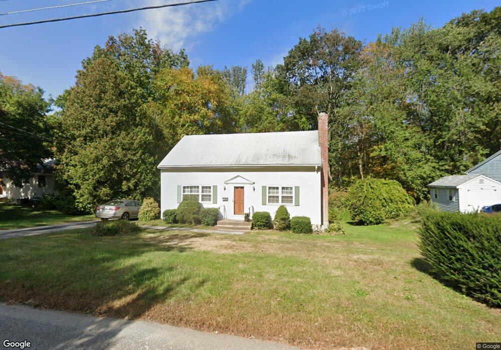 137 Roanoak Ave, Willimantic, CT 06226 - photo 1