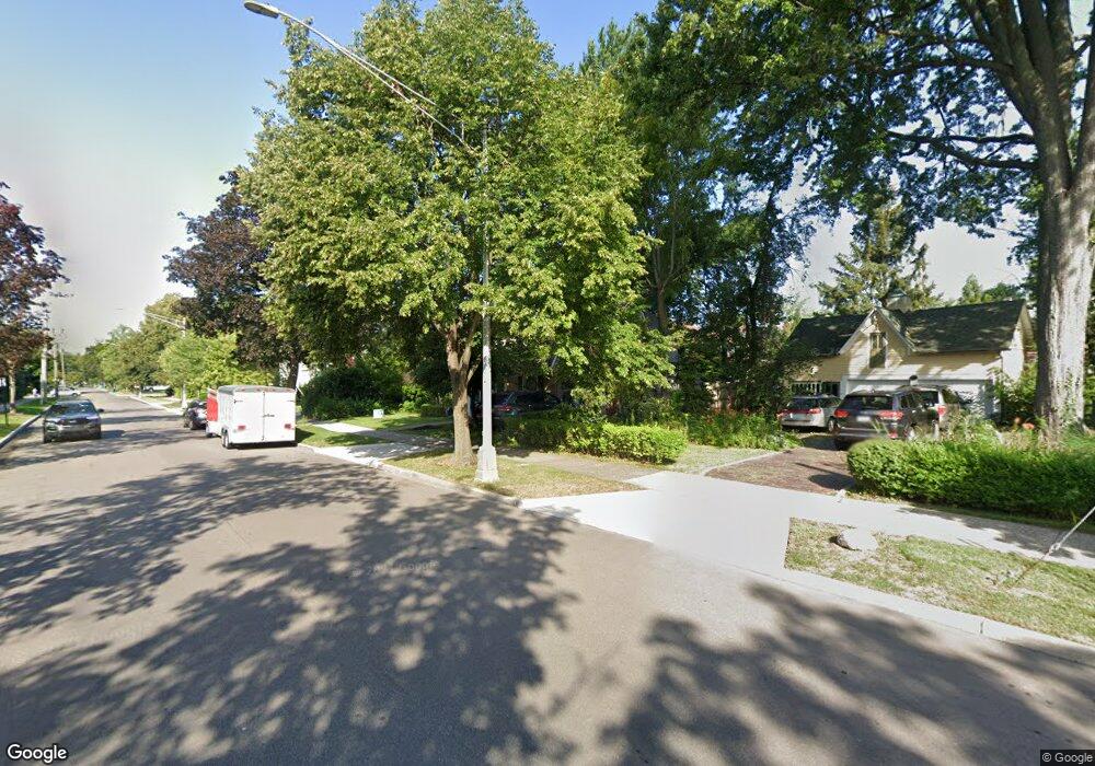 16913 Maumee Ave, Grosse Pointe, MI 48230 - photo 1