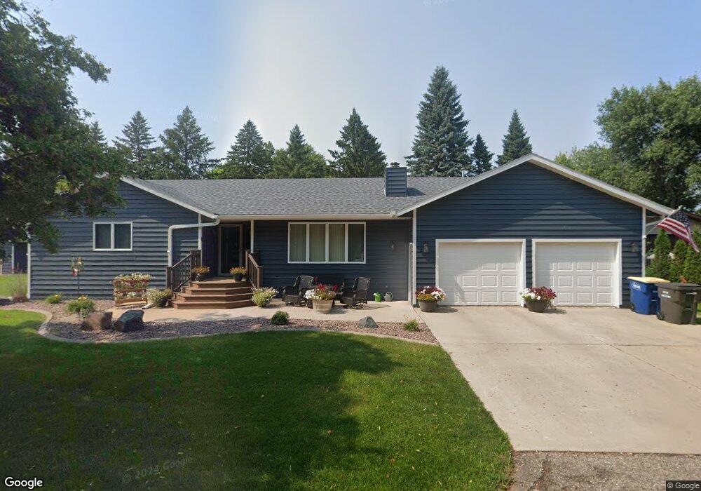 821 18th St SE, Jamestown, ND 58401 - photo 1